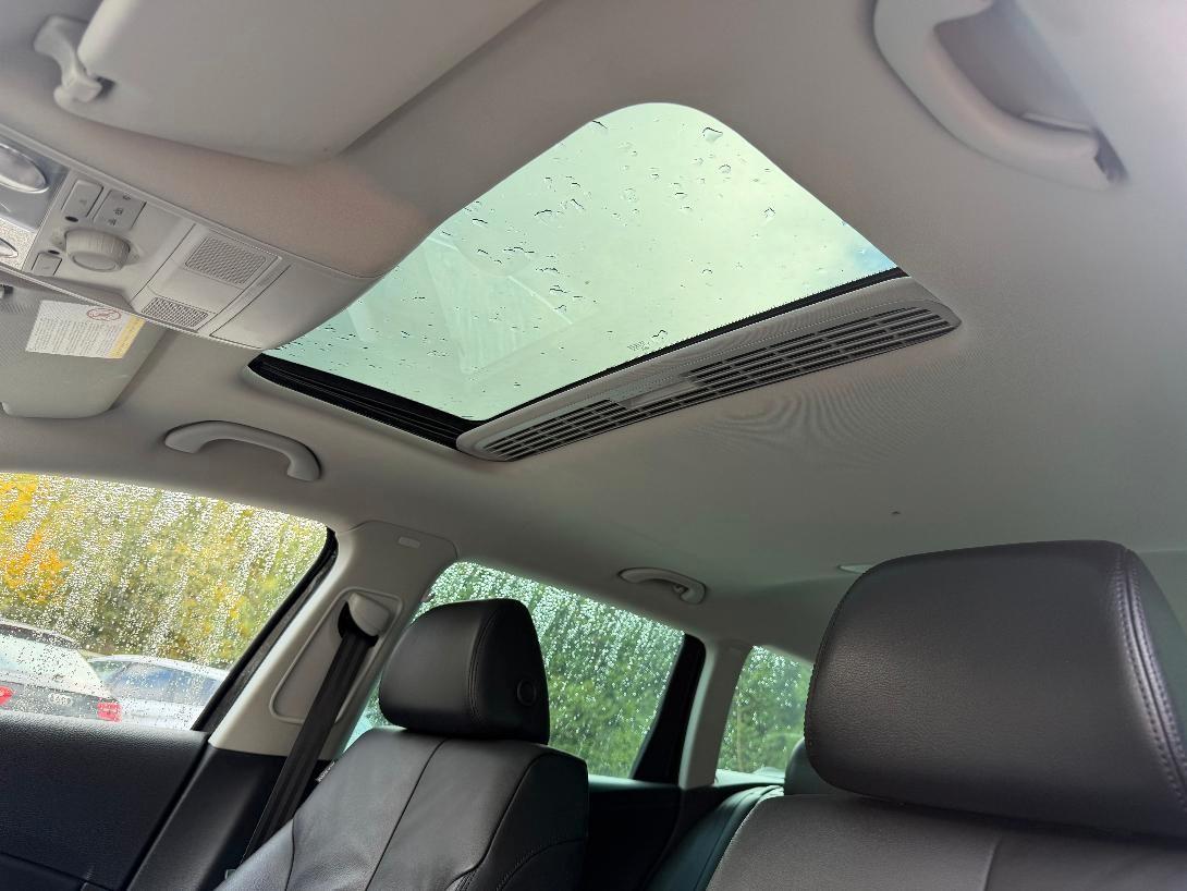 Volkswagen Passat 2009 — photo 17