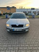 Skoda Octavia 1.9Tdi 105ps - Skoda Octavia mit Diesel-Antrieb: Limousine, 1.9