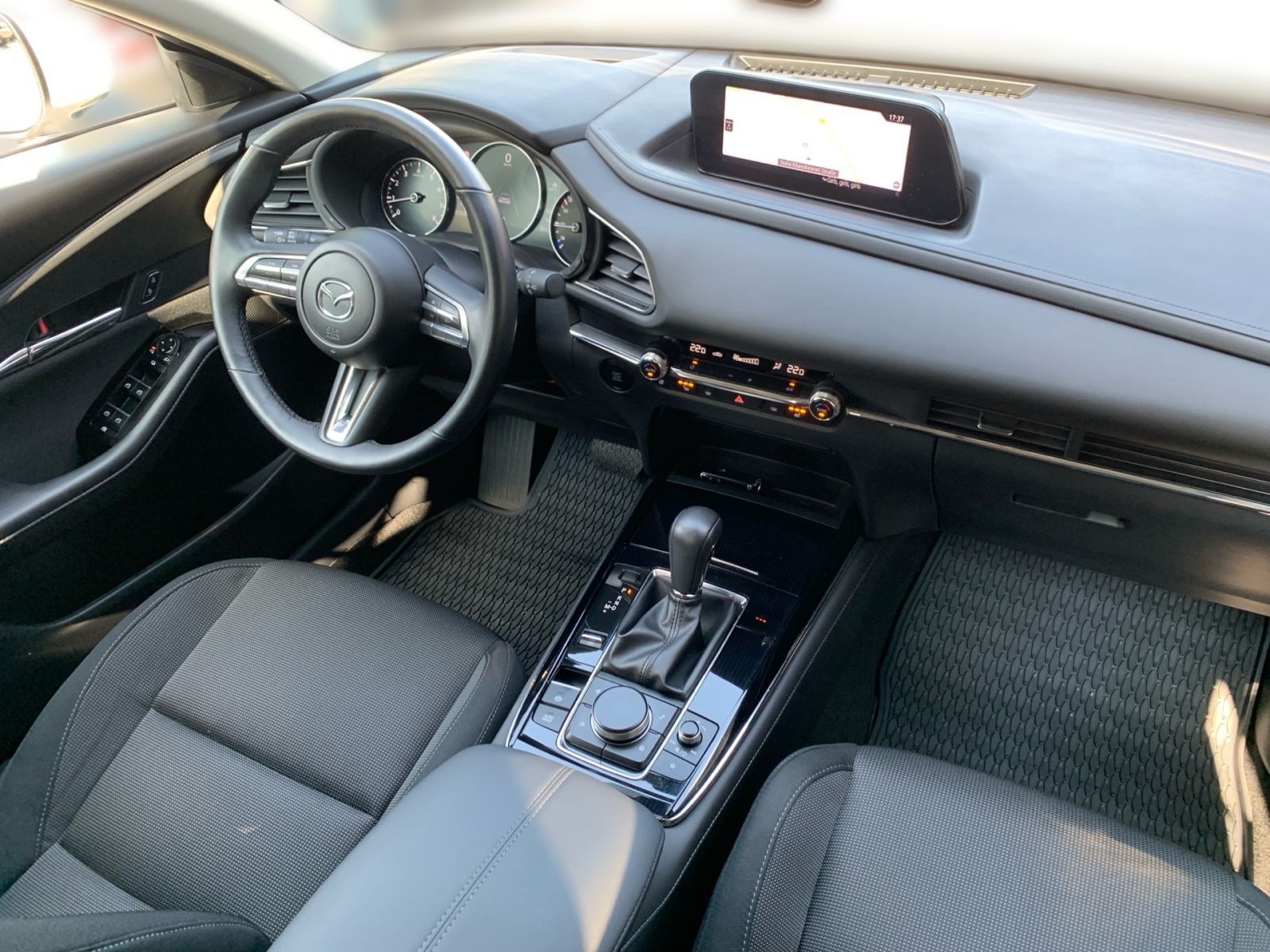 Fahrzeugabbildung Mazda CX-30 2.0 SKYACTIV-G M Hybrid Selection Navi