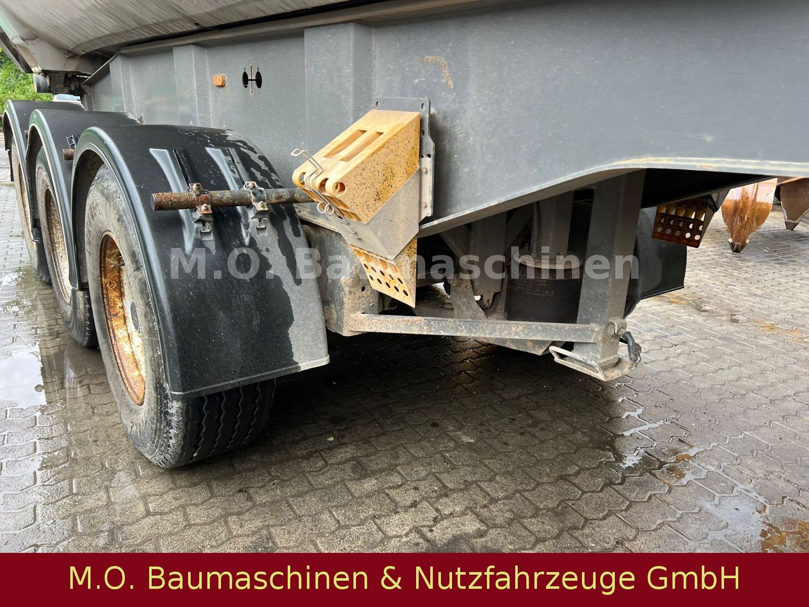 Fahrzeugabbildung Carnehl CHKS/AH / 3 Achser / Luft / ALUMINIUM / 26m³/