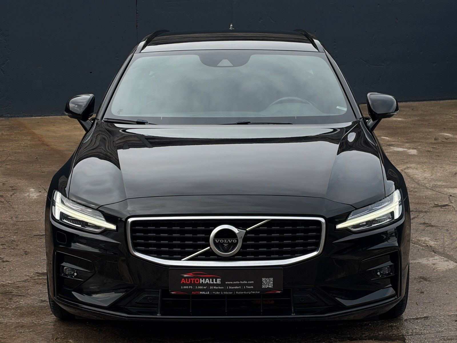 Fahrzeugabbildung Volvo V60 AWD R-Design ACC ProH&K 360° LED CarPl. Memo
