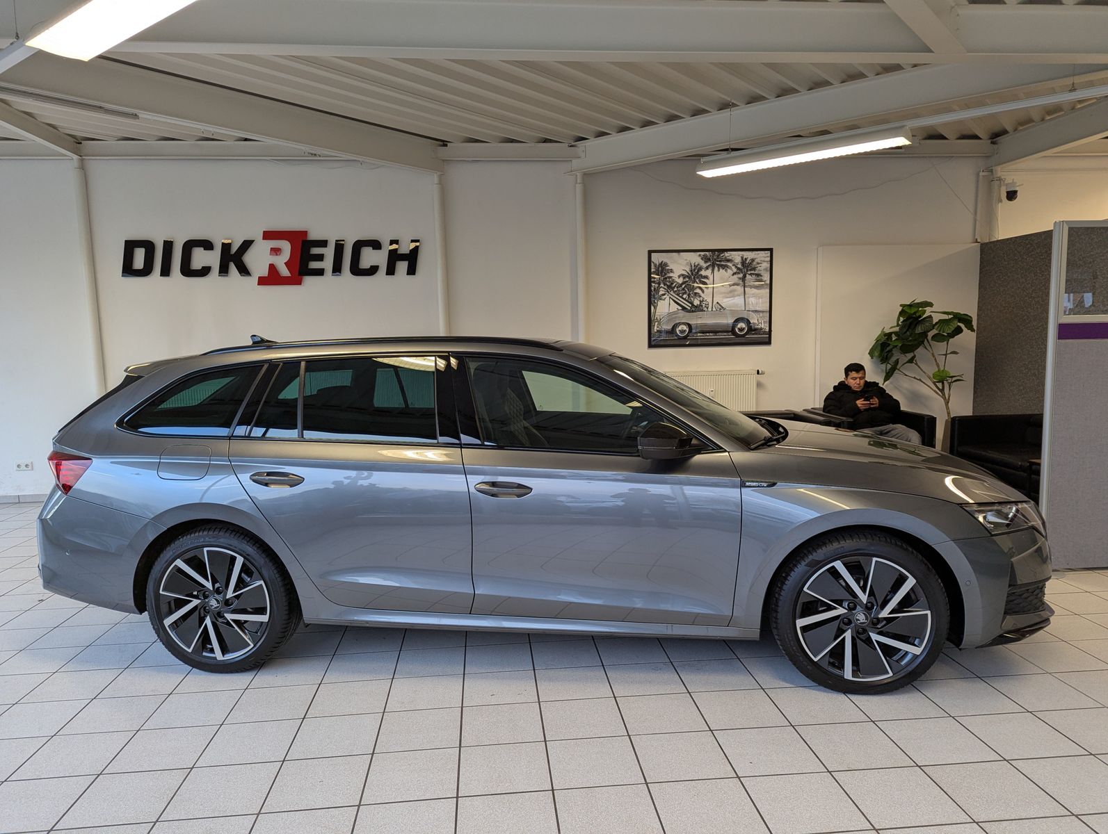 Изображение автомобиля SKODA Octavia 1.5 TSI Sportline Pano Martix Cam AHK