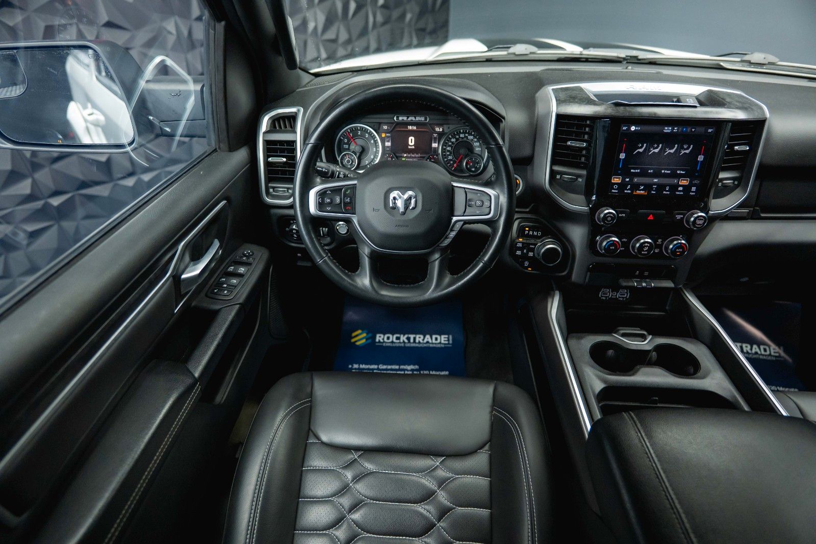 Fahrzeugabbildung Dodge RAM 5.7 V8 HEMI 4x4 LPG Offroad Night-Paket