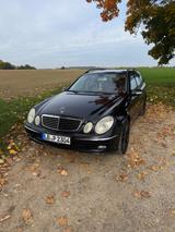 Mercedes-Benz E 500 T AVANTGARDE Avantgarde - Mercedes-Benz E 500 in Stuttgart