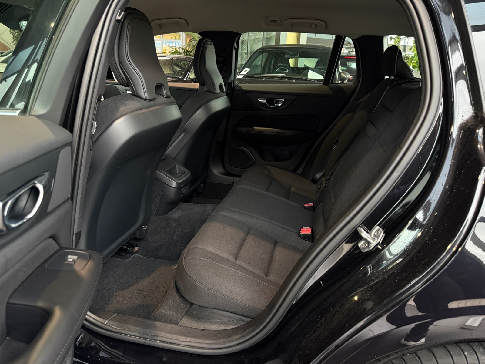 Fahrzeugabbildung Volvo V60 Kombi Momentum Pro ACC BLIS LED