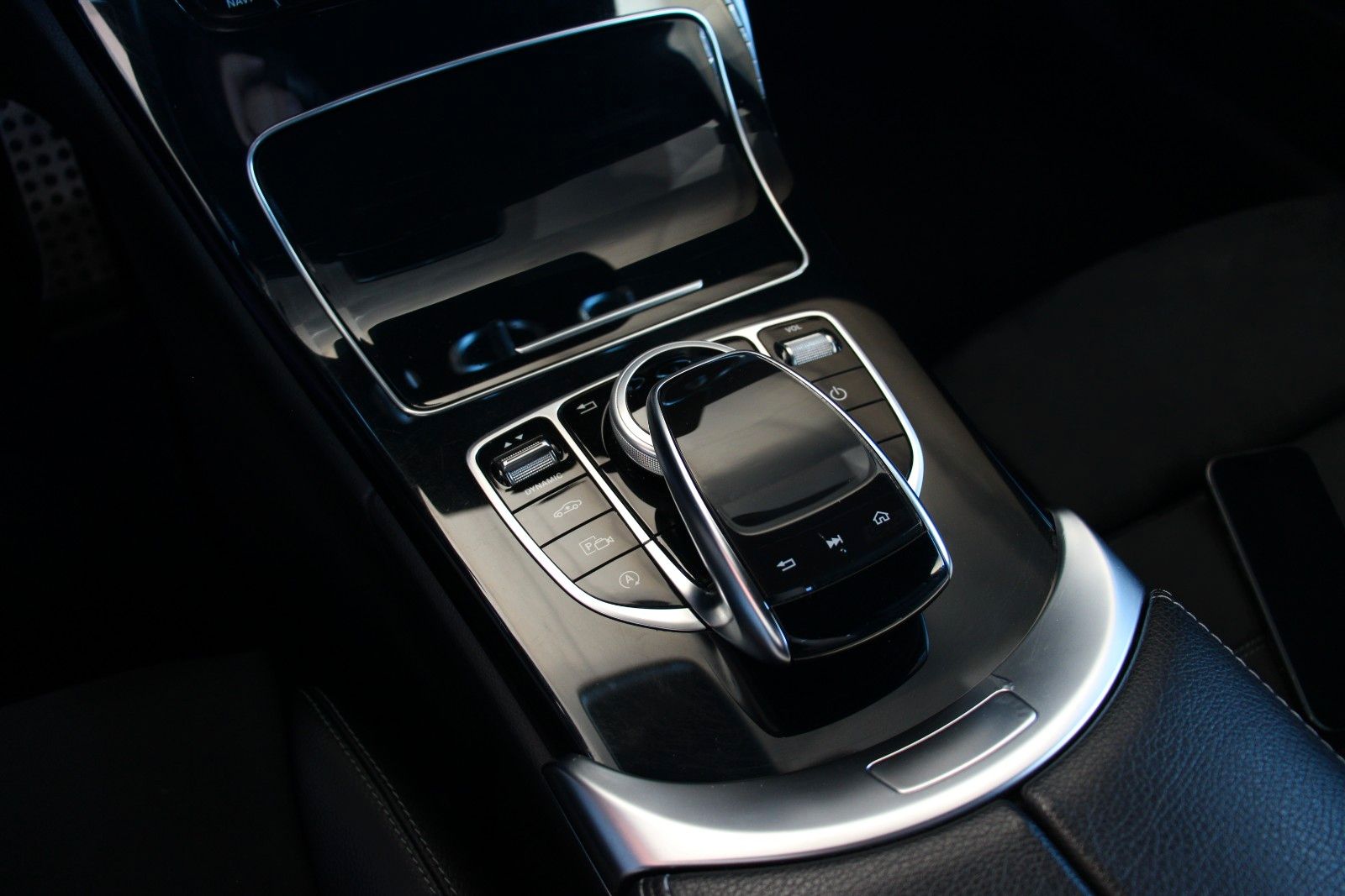 Mercedes-Benz C 300 Coupe AMG-Line HUD DC 360Cam Multibeam foto 19
