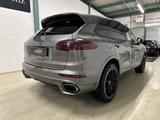 Porsche Cayenne Basis - Porsche Cayenne Gebrauchtwagen in Stuttgart