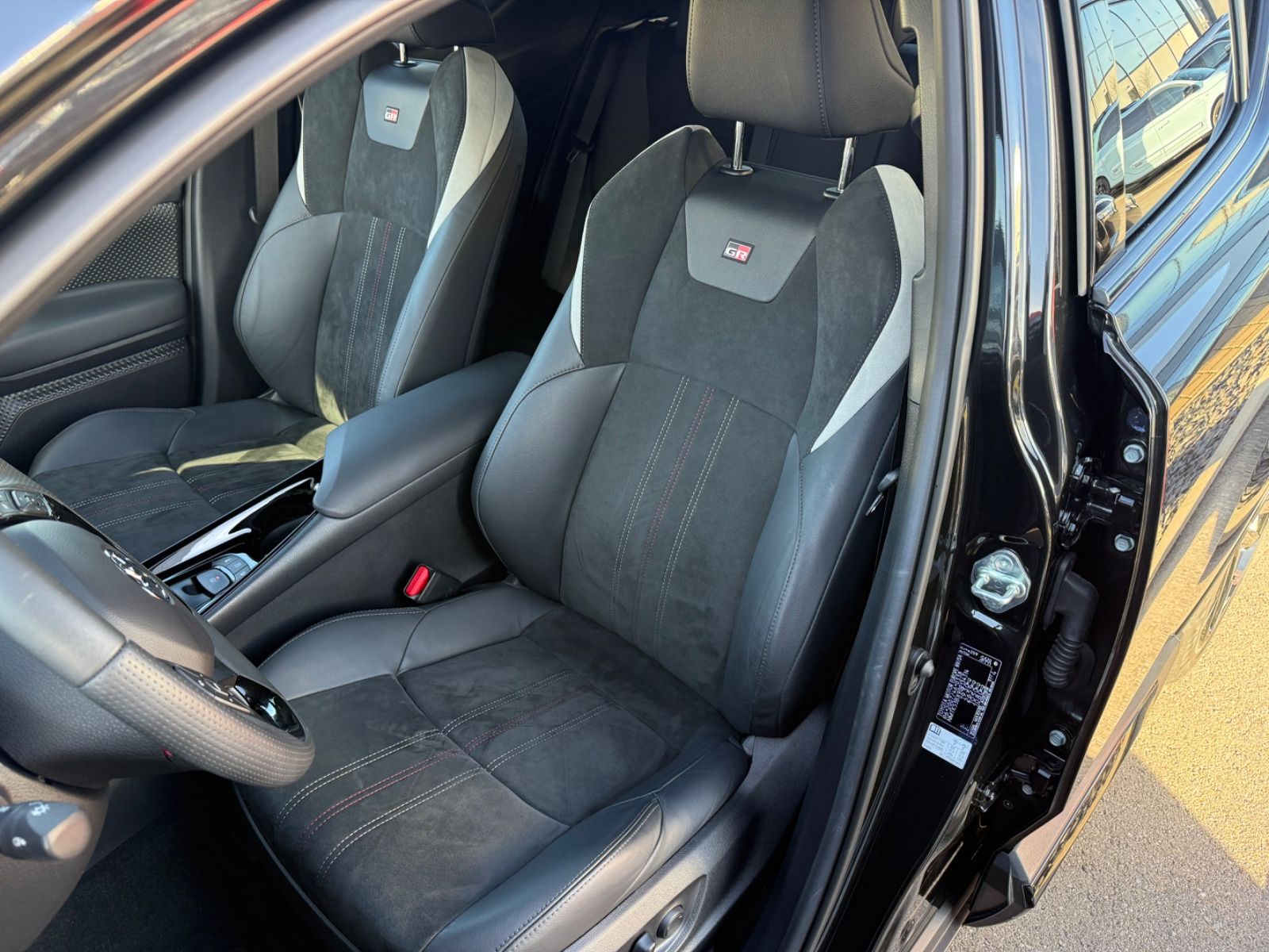 Fahrzeugabbildung Toyota C-HR Hybrid GR Sp.Black Edition-nur13.500km