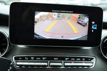 Mercedes-Benz V 300 Edition lang AMG Line Pano AHK Airmatic
