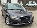 Audi A3 Sportback 1.6 Attraction 5TÜRER+KLIMA+AHK - Audi A3: Türer 3