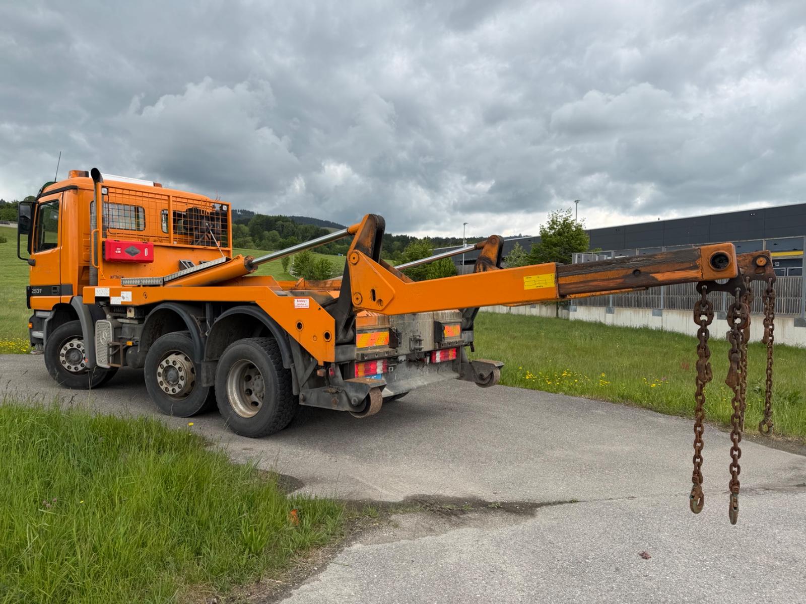 Mercedes-Benz 2531 ABSETZKIPPER BLATT LUFT LIFT ABS H.GELENKT