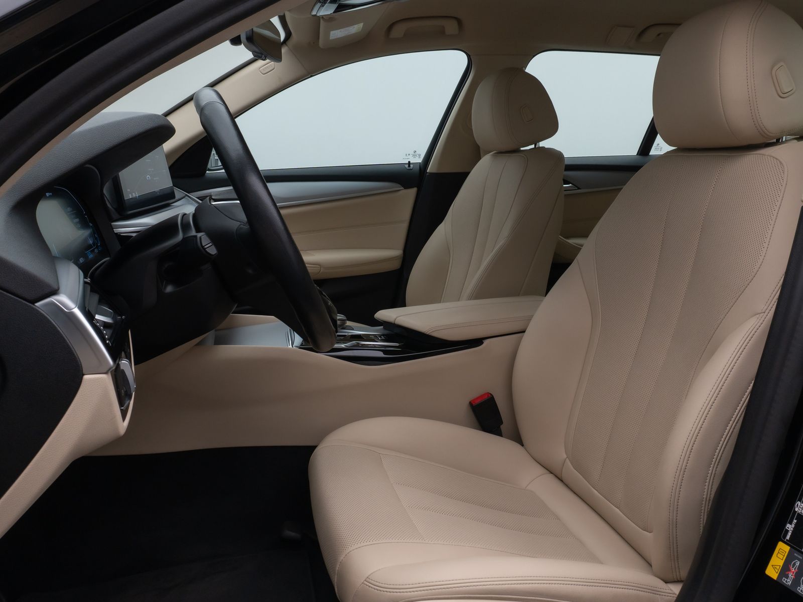 Fahrzeugabbildung BMW 530e xD DAB HiFi Leder Lenkradheizgung AHK Alarm