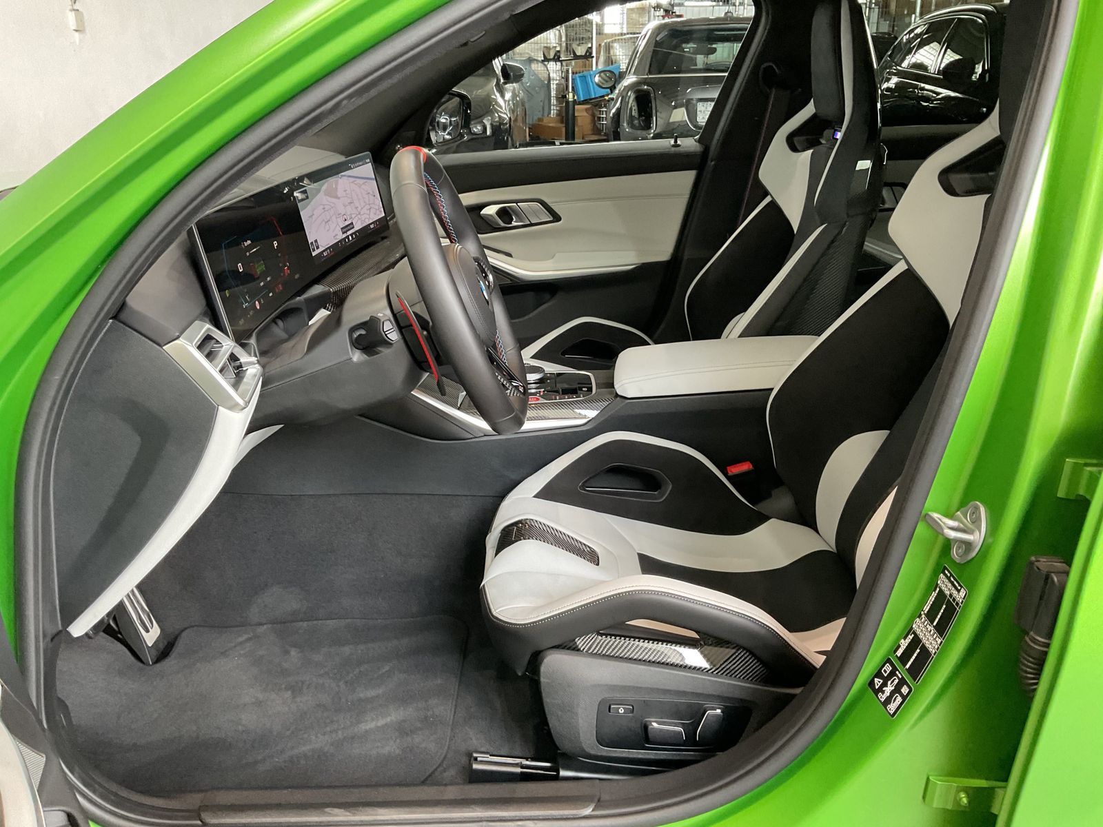 Fahrzeugabbildung BMW M3 Competition M xDrive Touring Sonderlackierung
