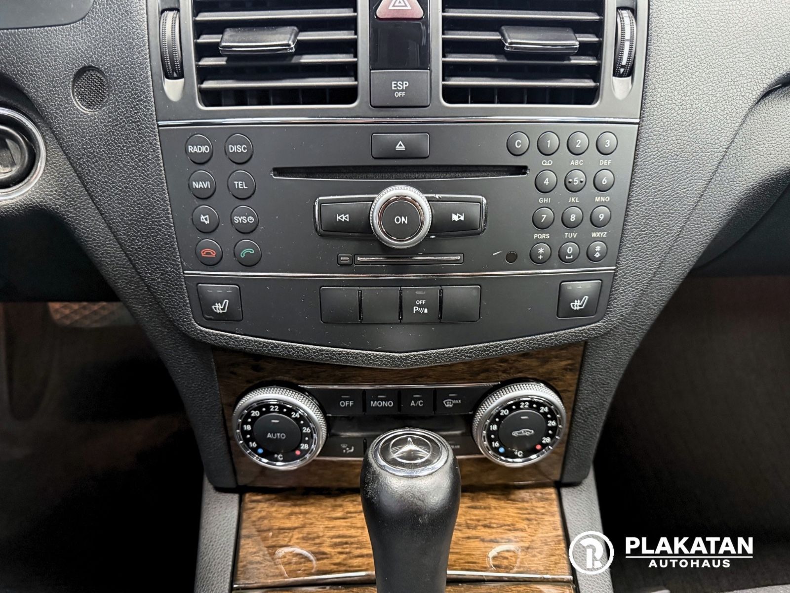 Fahrzeugabbildung Mercedes-Benz C 200 Kompressor Navi, Parksensoren, Service Neu