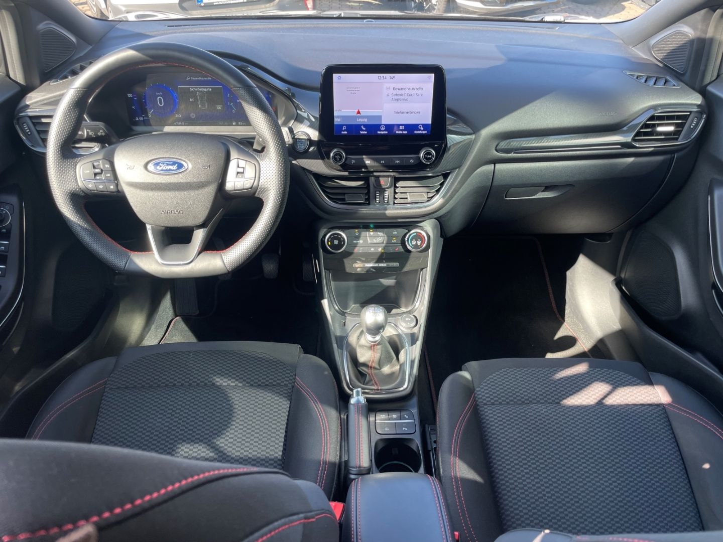 Fahrzeugabbildung Ford Puma ST-Line VerkehrszeichenERK Kamera DAB Navi