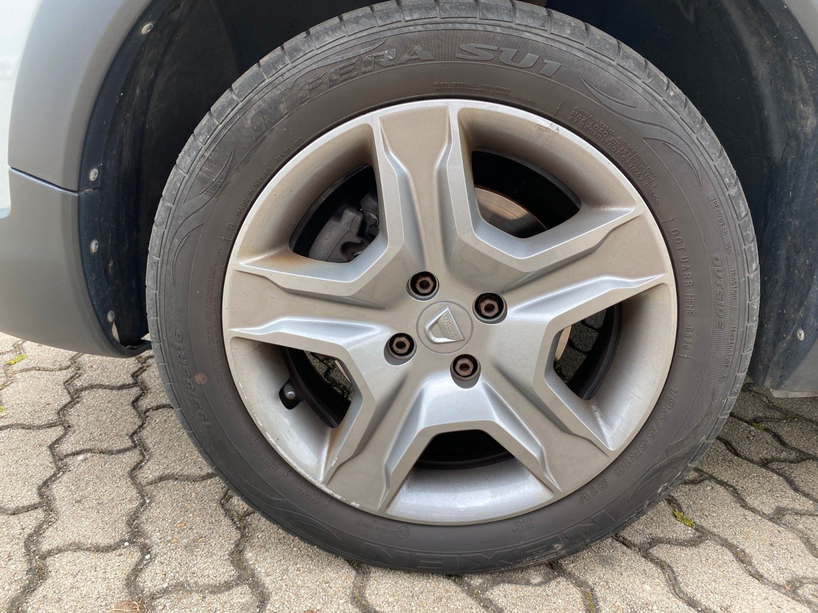 Fahrzeugabbildung Dacia Lodgy Stepway Plus