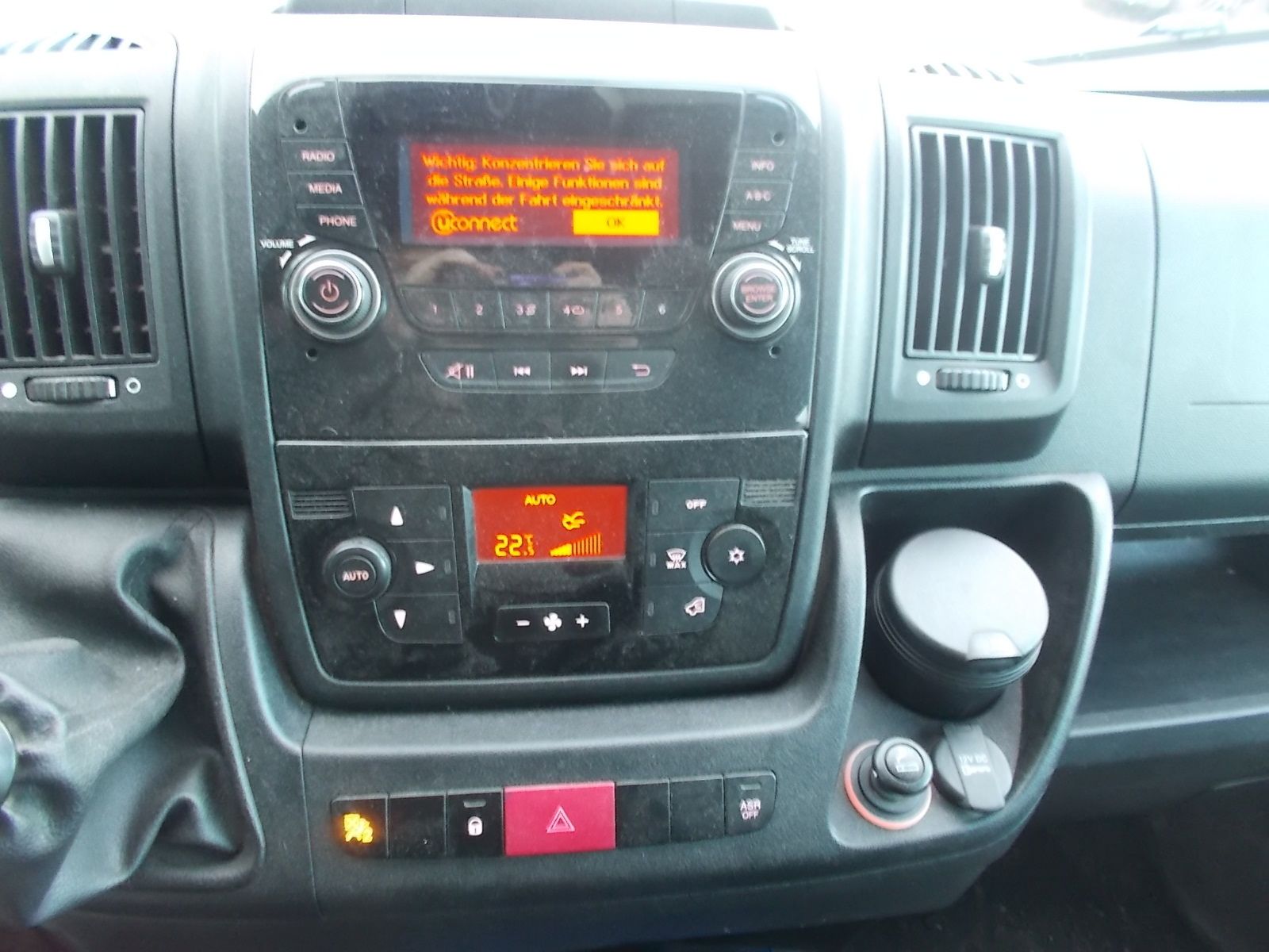 Fahrzeugabbildung Fiat Ducato 35 150 Mjet 5 Sitzer