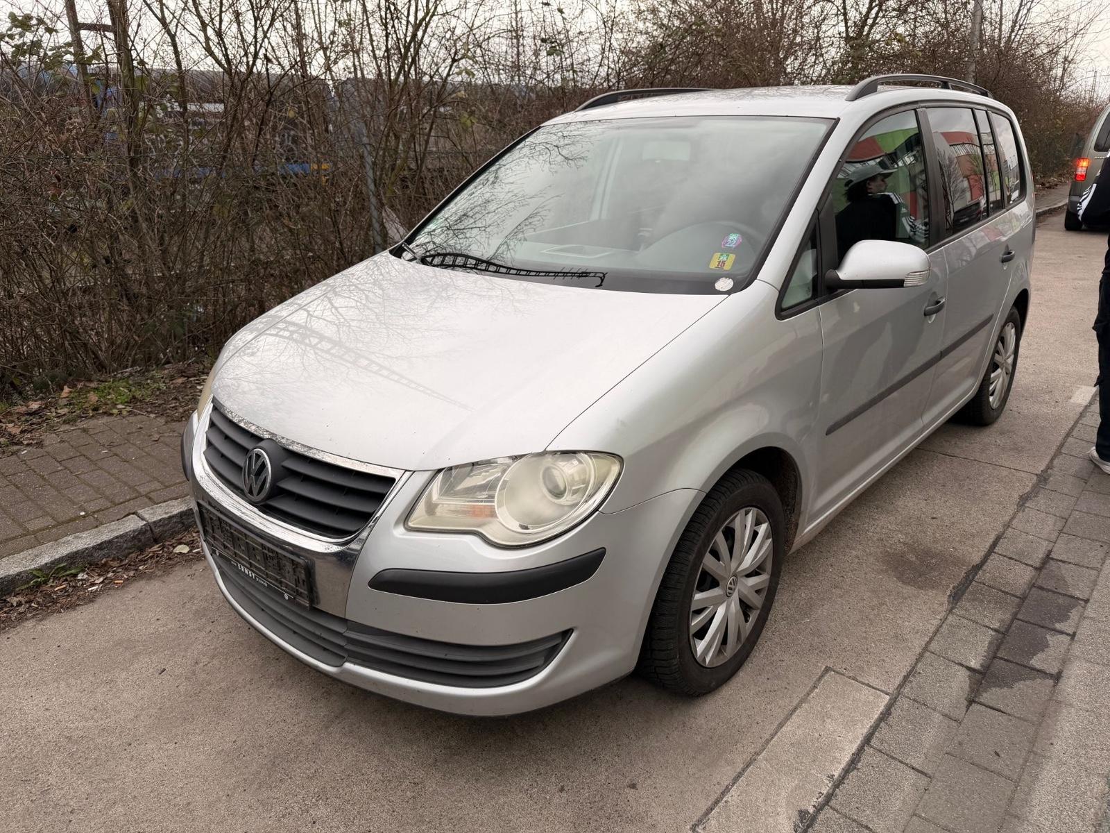 Volkswagen Touran Conceptline 7 sitzer