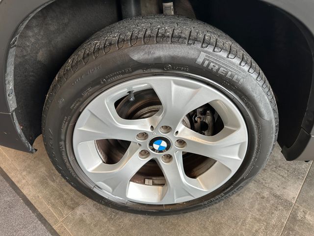 BMW X1 xDrive *KEYLESS*MEMORY*TEMPO*NAV*PDC(CAM)*