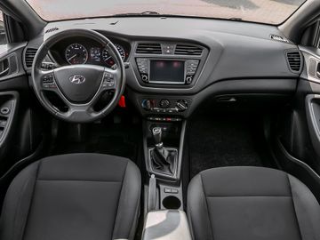 Hyundai i20 Passion Plus Navi SHZ LenkradHZG Spurhaltea.