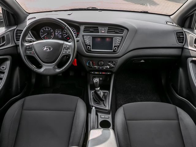 Hyundai i20 Passion Plus Navi SHZ LenkradHZG Spurhaltea.