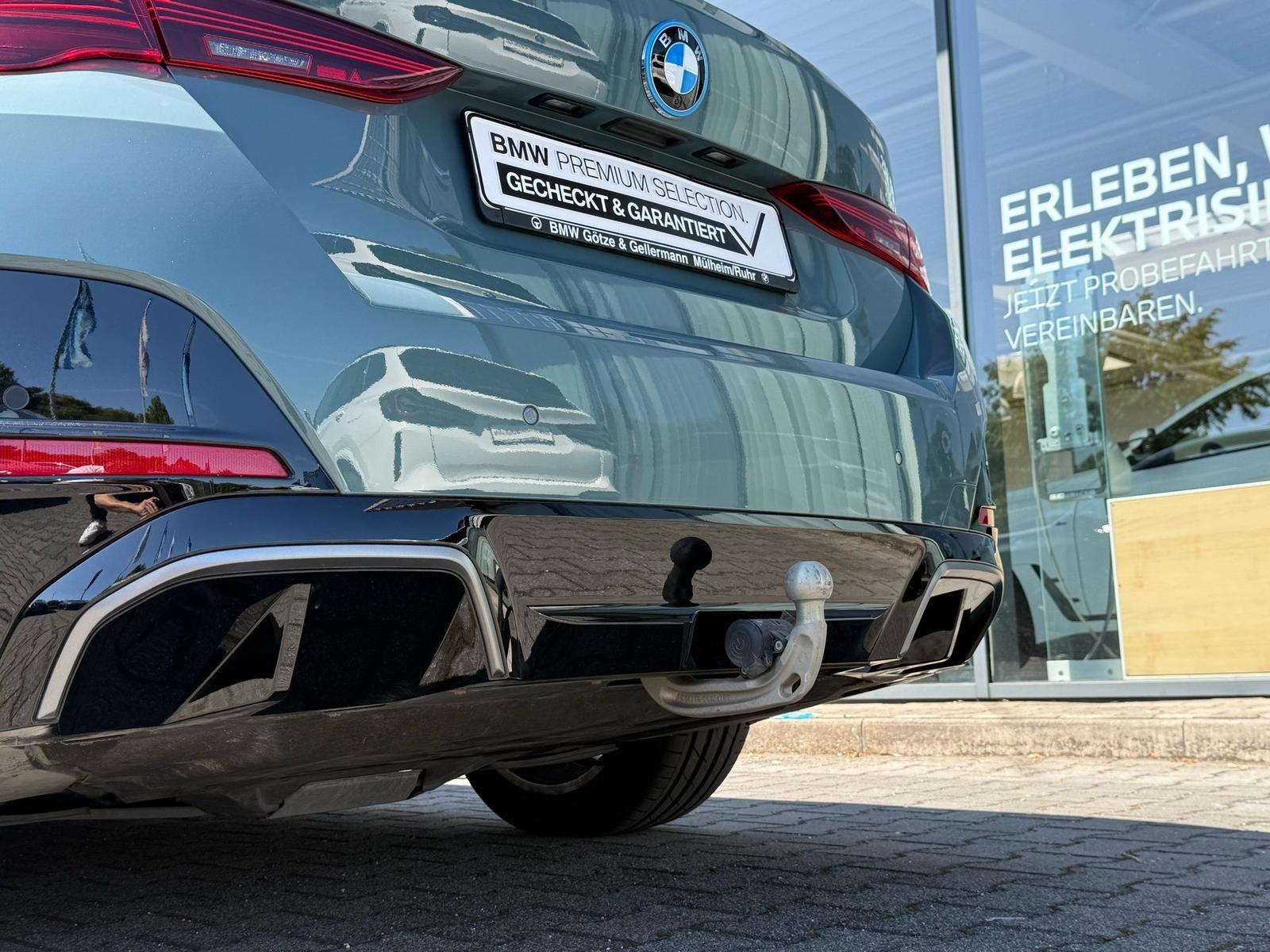 BMW i4 xDrive40 M Sport //CarbonInt. Stop&Go AHK