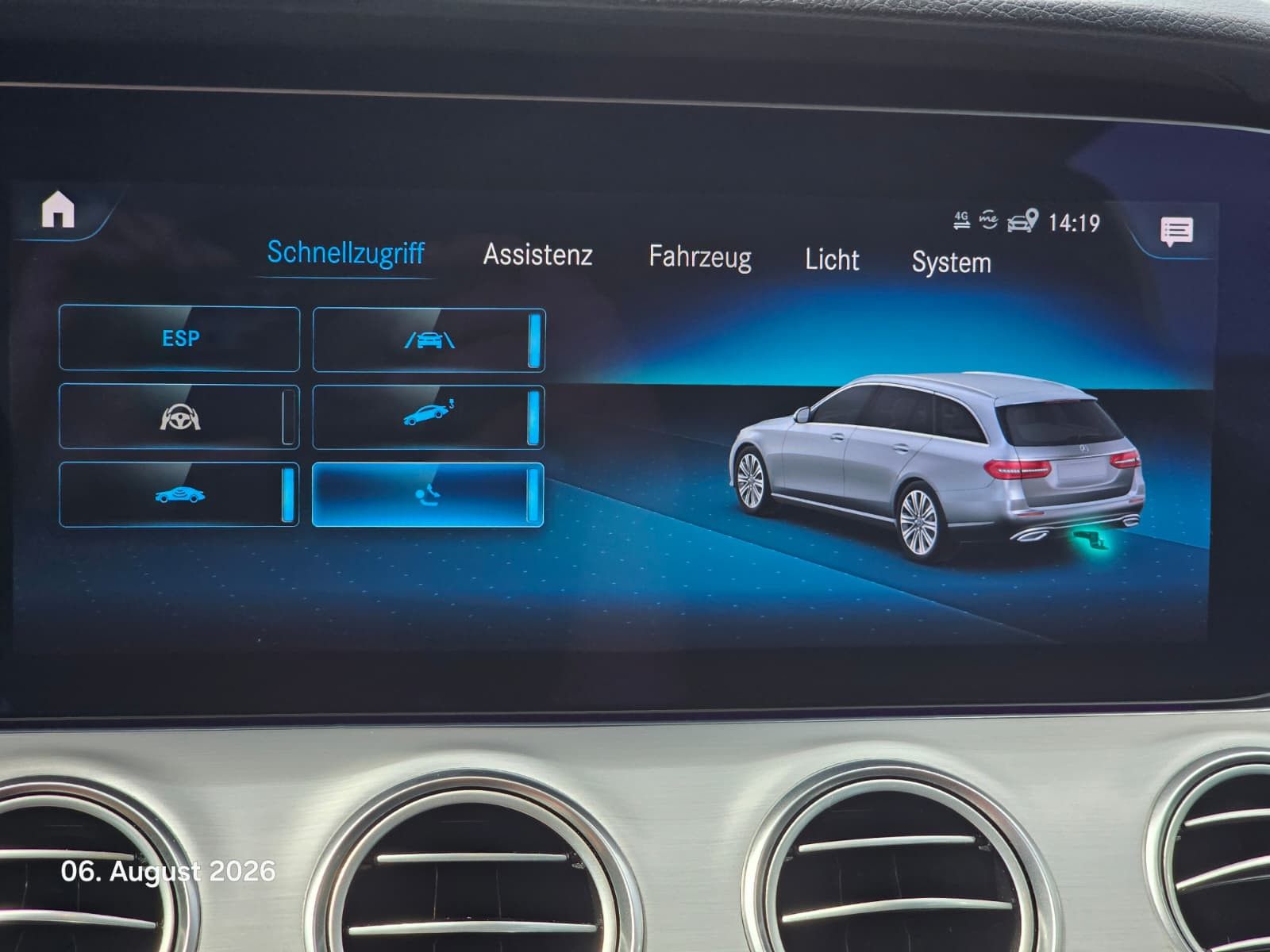 Fahrzeugabbildung Mercedes-Benz E 220 d Avantgarde AHK*DIST*LED*SHZ*Kam*Ambiente