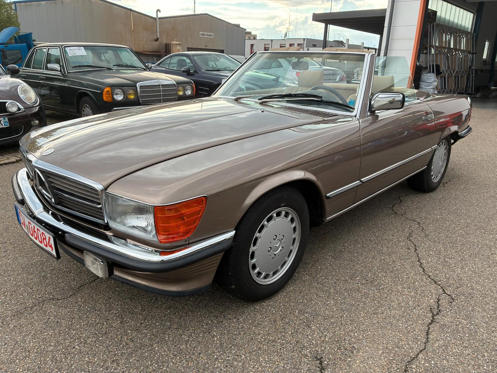 Mercedes-Benz SL 560