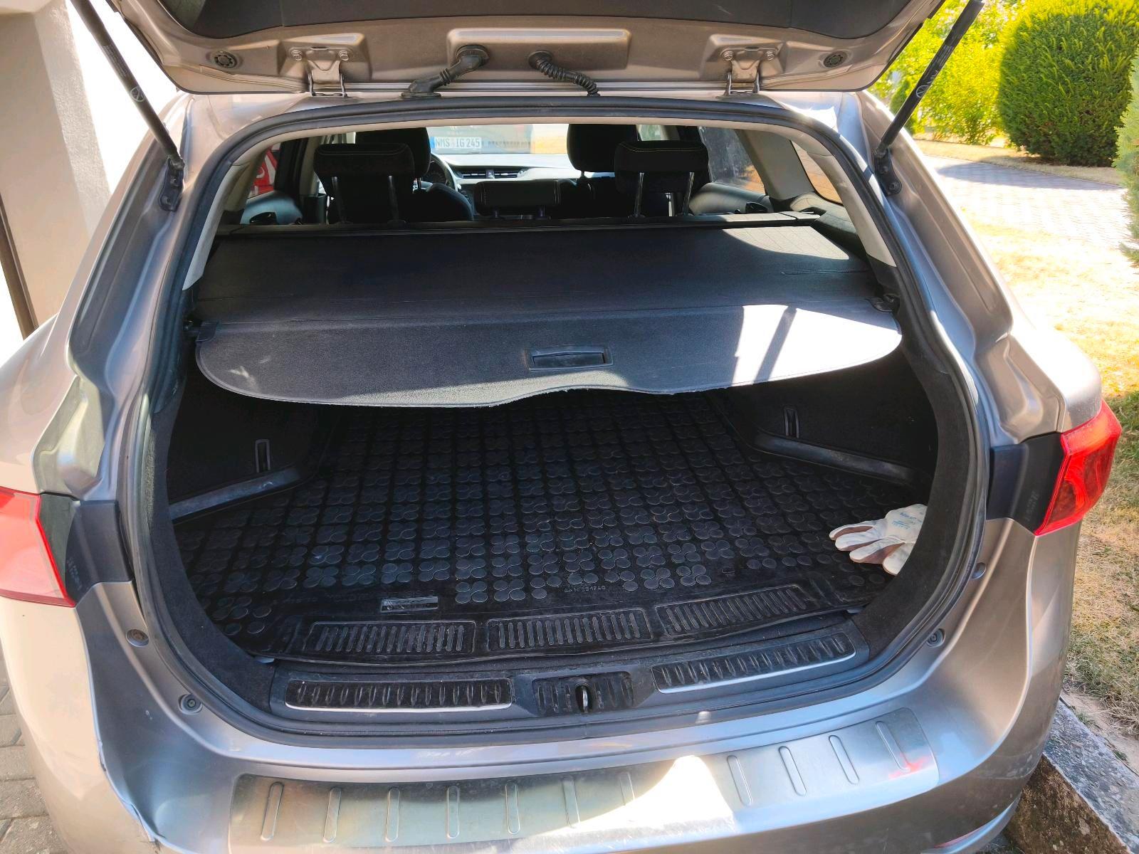 Toyota Avensis 2015 — engine
