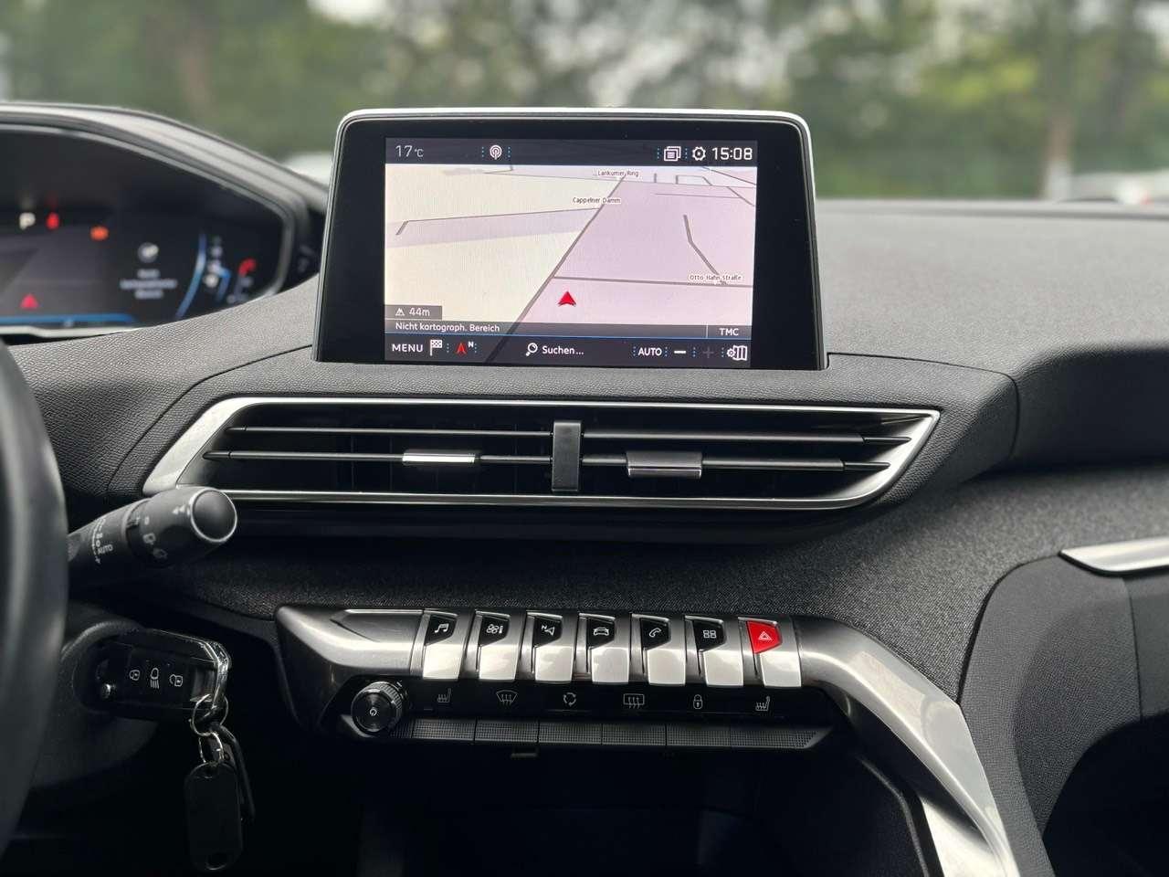 Peugeot 3008 1,2 / e-THP / PureTech / Automatik /  Allur