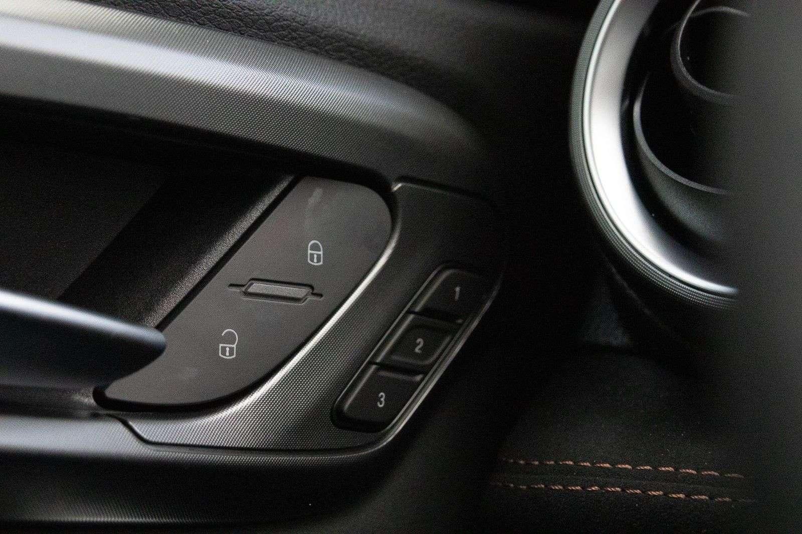 Fahrzeugabbildung Alfa Romeo Tonale MY25 1.5 VGT Hybrid 118kW DCT INTENSA