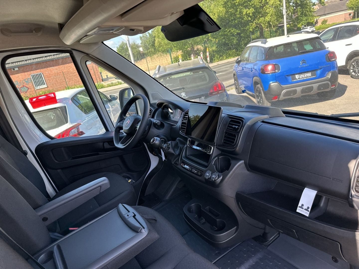 Fahrzeugabbildung Citroën Jumper 2.2 KW 35 L3H2 BlueHDi 140 AHK-abn. Navi