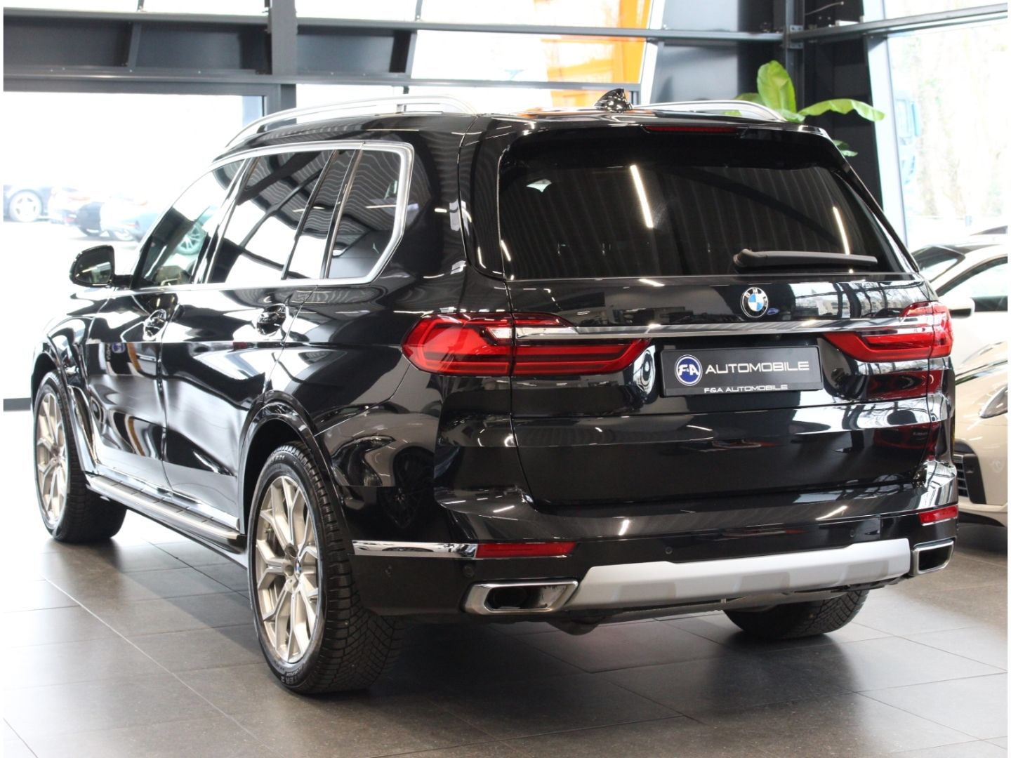 Fahrzeugabbildung BMW X7 xDrive 40 d Design Pure Excellence*Skylounge