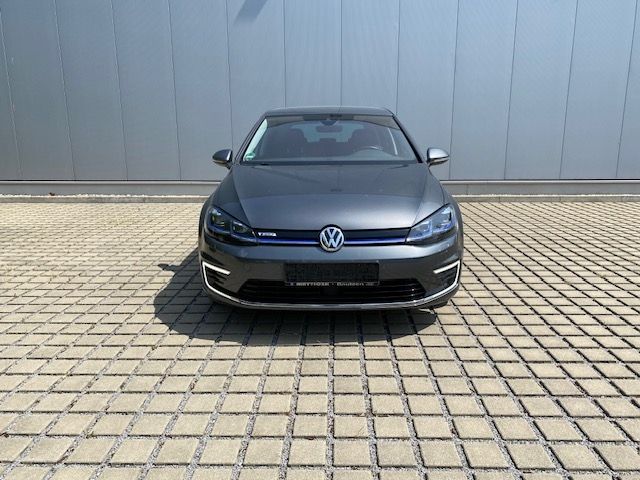 Golf VII e-Golf CL/WÄRMEPUMPE/LED/NAVI-PRO/AID/R