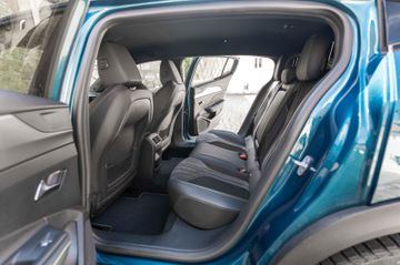 Peugeot 408 - 8