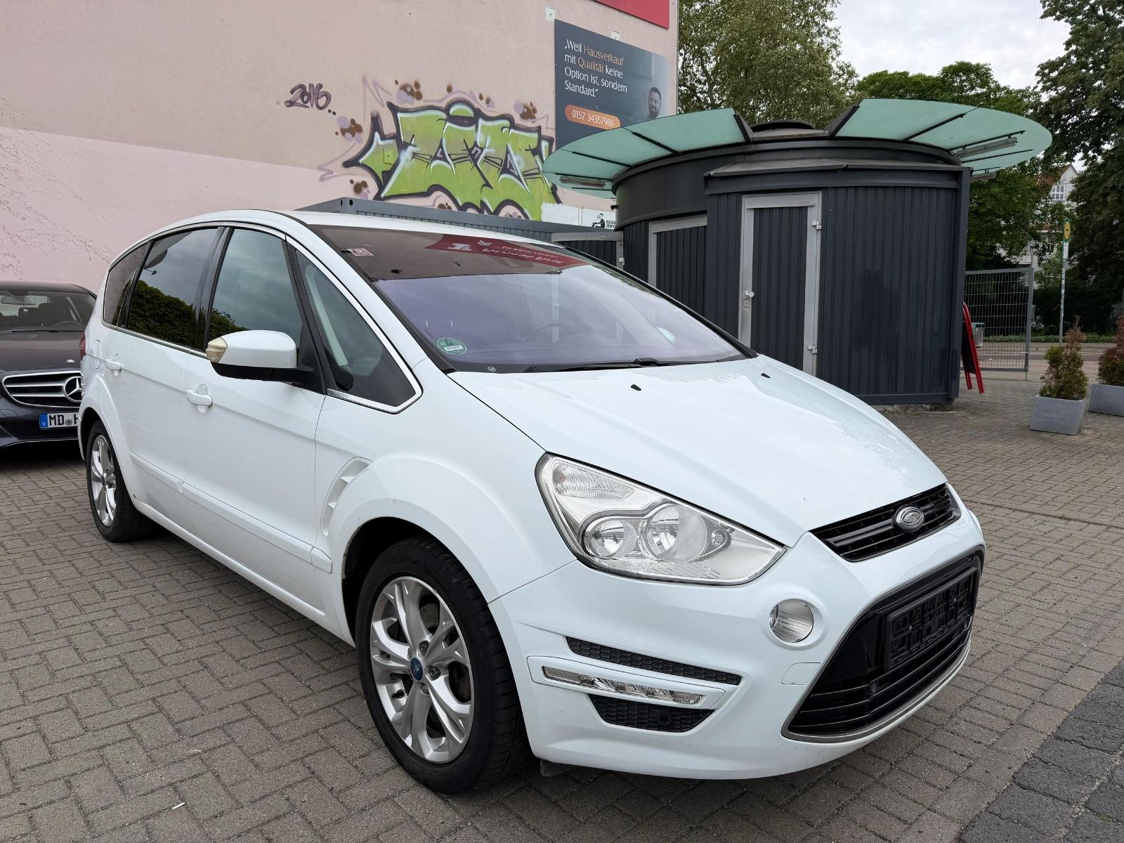 Ford S-MAX  2.0 TDCI *Titanium/Navi/Euro5/SHZG*