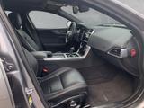 Jaguar XE D180 R-DYNAMIC SE HEAD-UP+DAB+KEYLESS ENTRY - Jaguar XE SE mit Diesel-Antrieb