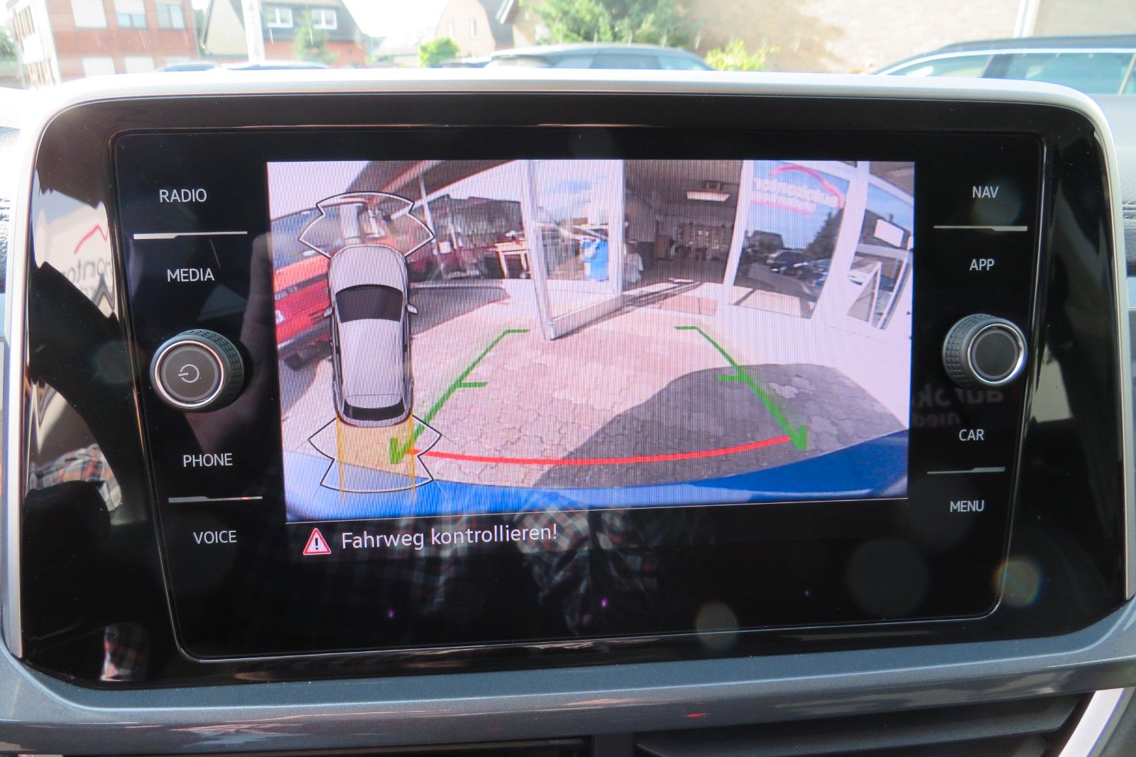 Fahrzeugabbildung Volkswagen T-Roc Style KAMERA ACC NAVI APP SITZH DIGI-COPI