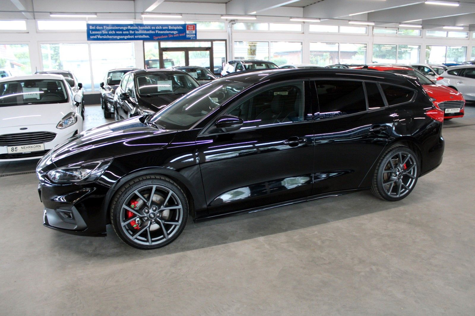 Fahrzeugabbildung Ford Focus ST Turnier Automatik LED AHK ACC CAM uvm