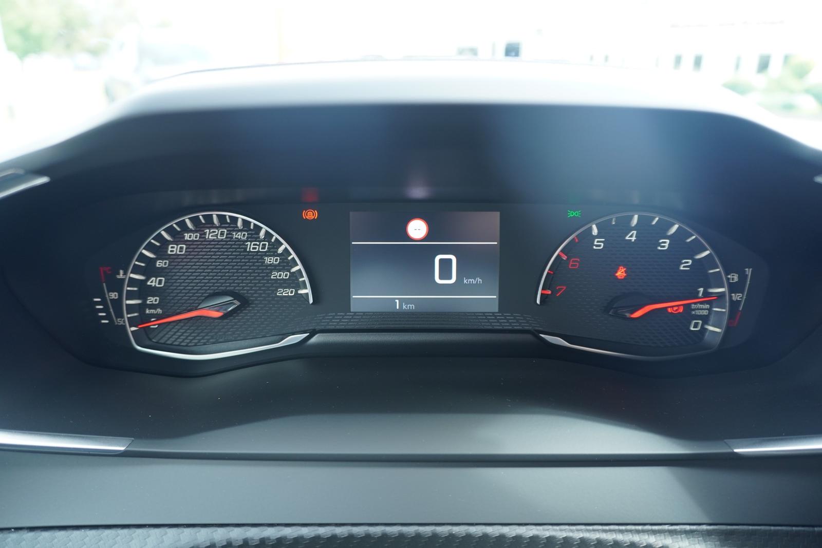 Peugeot 2008 1.2 PureTech LED Navi Kamera
