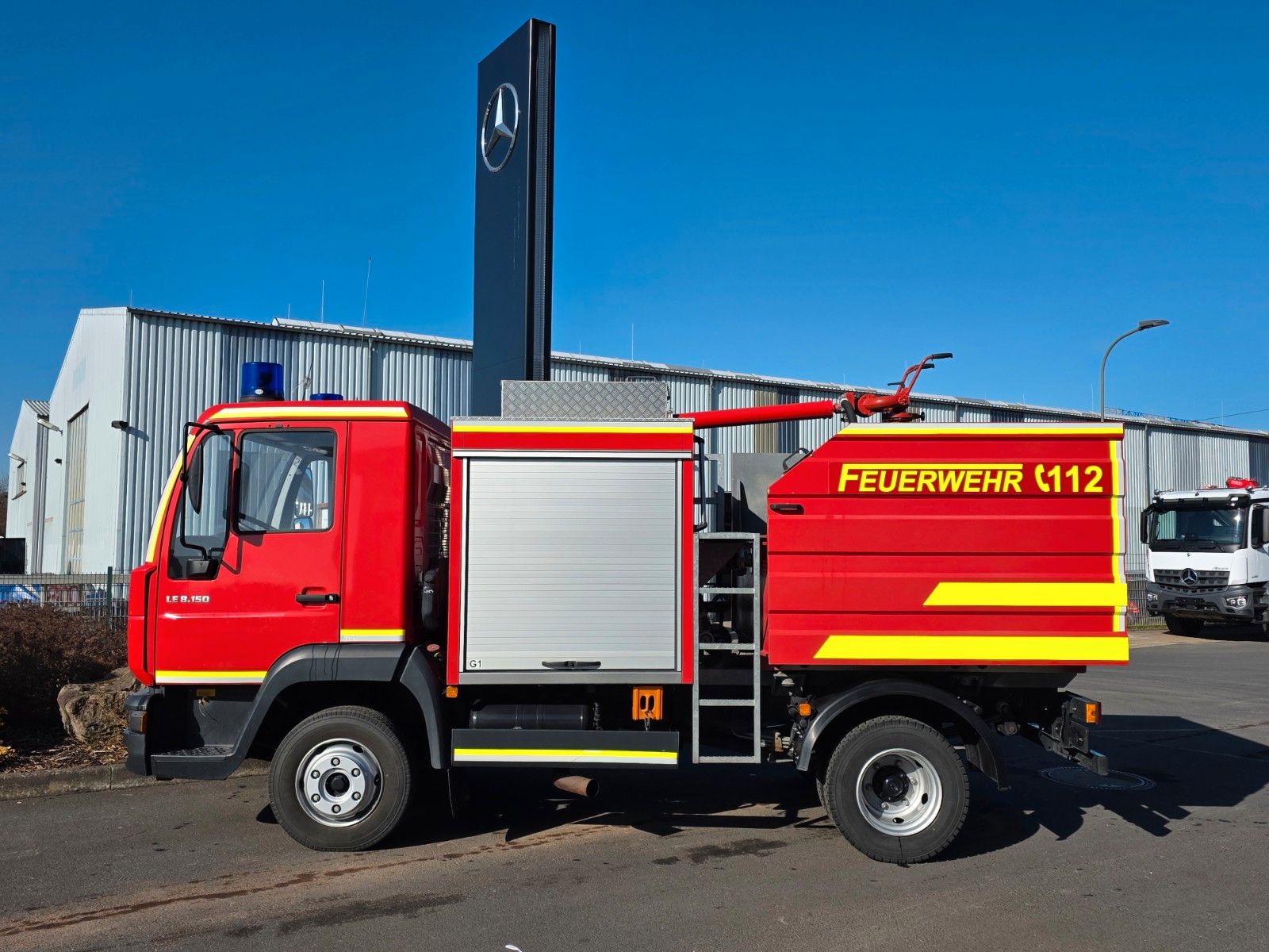 Fahrzeugabbildung MAN LE 8.150 Löschfahrzeug SLF 25/25 100/2500 Liter