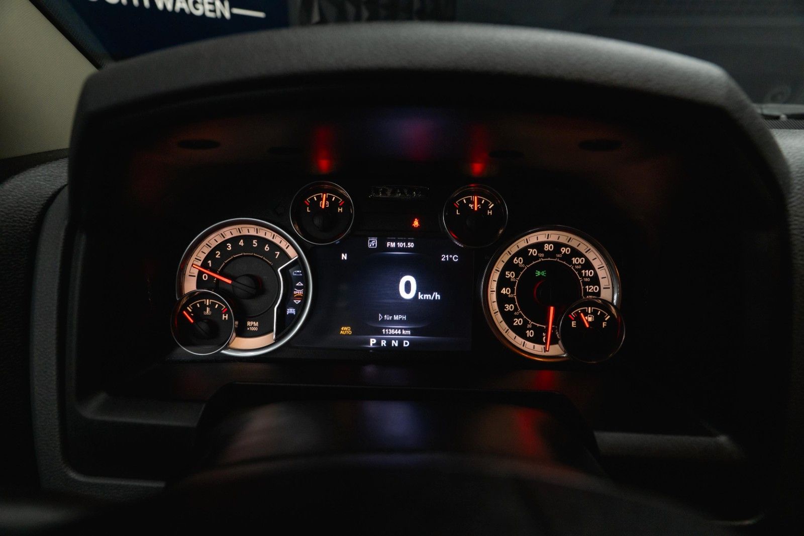 Fahrzeugabbildung Dodge RAM 5.7 V8 HEMI 4x4 OFFROAD RAPTOR LONGBED 19%