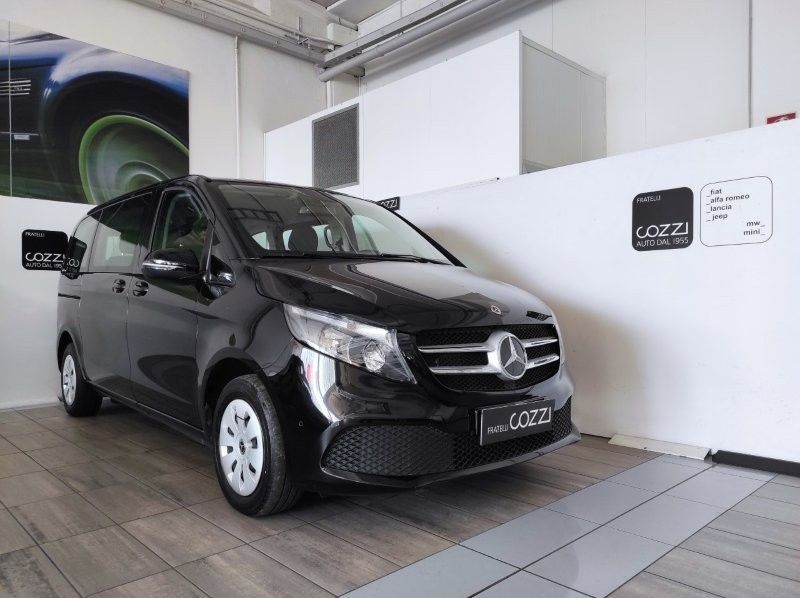 Image of Mercedes-Benz V 220