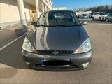 Ford Focus 2003 zu verkaufen  gepflegt un... - Ford Focus aus 2003: Kombi