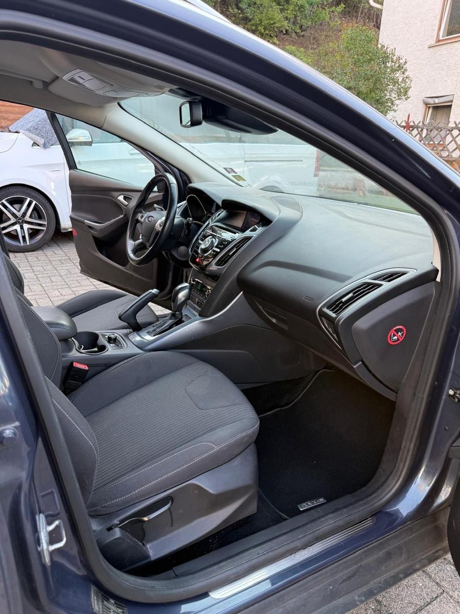 Ford Focus 2014 — photo 9