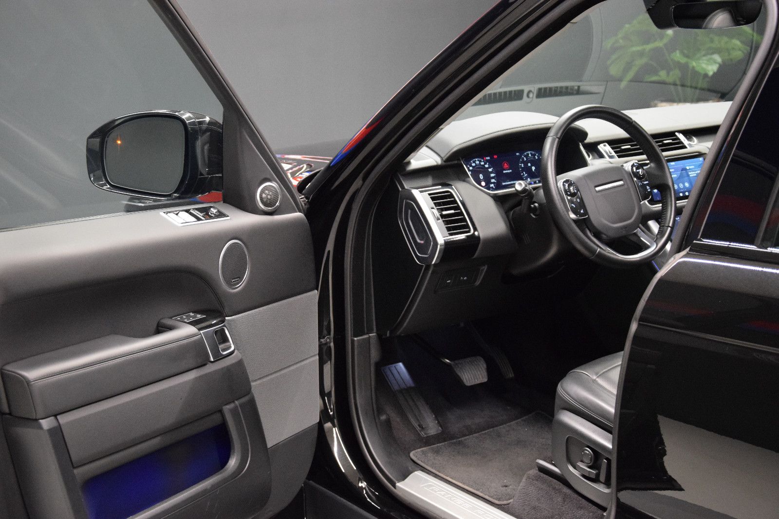 Fahrzeugabbildung Land Rover Range Rover Sport HSE Hybrid Pano HuD Ambi Merid