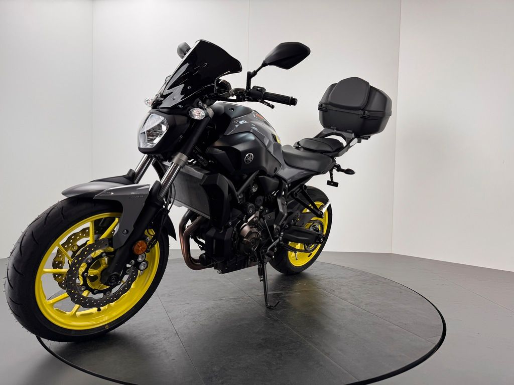 Fahrzeugabbildung Yamaha MT07 *TOP-ZUSTAND *1. HAND *REIFEN NEU