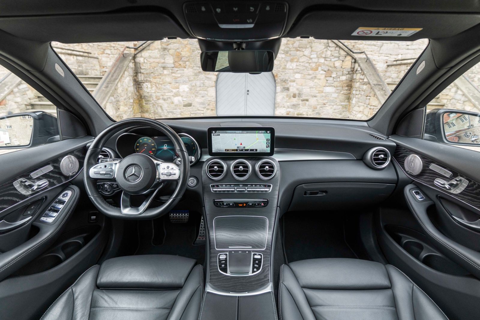 Fahrzeugabbildung Mercedes-Benz GLC 300d e 4Matic AMG BURMESTER 360° PANO M+S