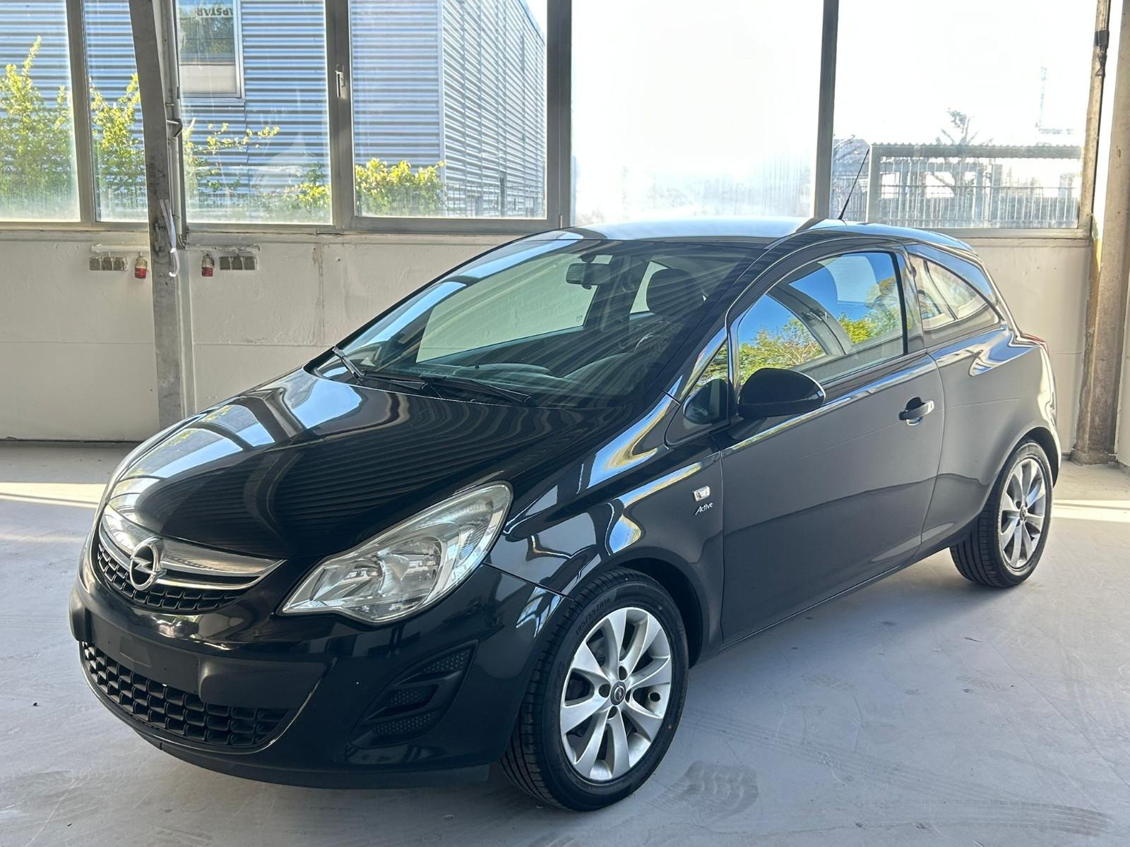 Opel Corsa D Active 1.4 I Klima I