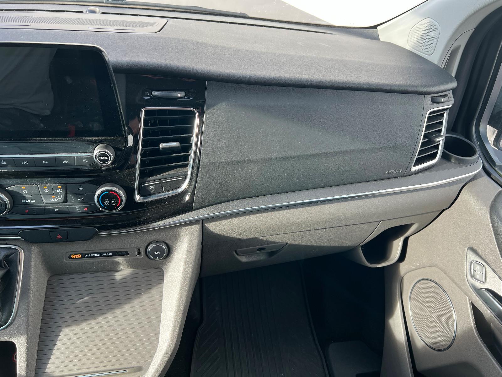 Ford Tourneo Custom 320 L1 Titanum X Navi Xenon E6